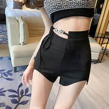 Sức hút khó cưỡng của quần ngắn nữ thời trang trong mọi mùa